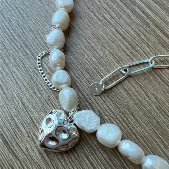 💎NEW 925 Sterling Silver Pearl Asymmetrical Heart Necklace - Picture 6 of 9